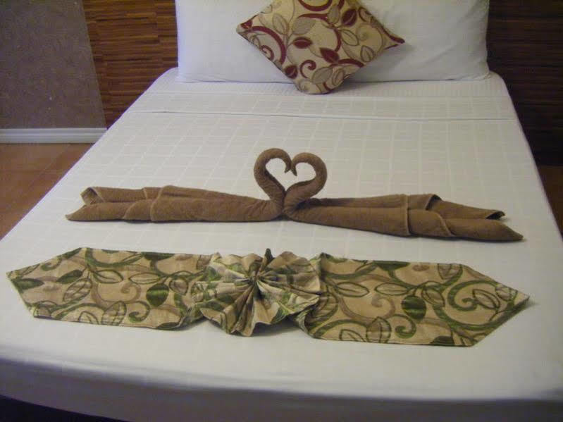 Feliness Resort Manoc-Manoc Ngoại thất bức ảnh
